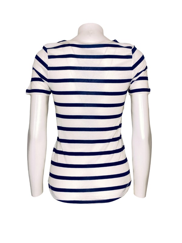 T-shirt scollo v costina rigata viscosa